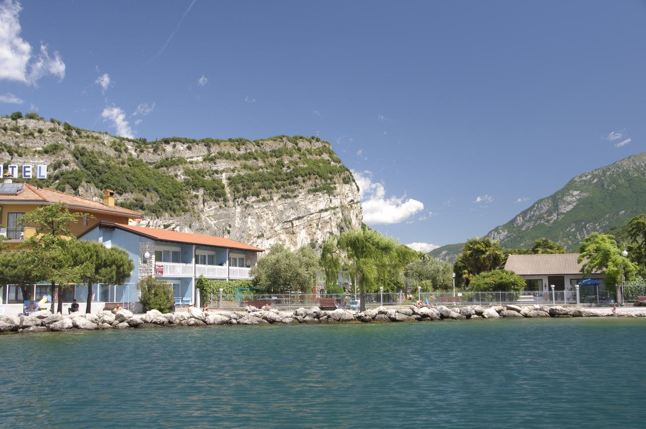 Casa Toblini Al Lago On The Beach Torbole Sul Garda Εξωτερικό φωτογραφία